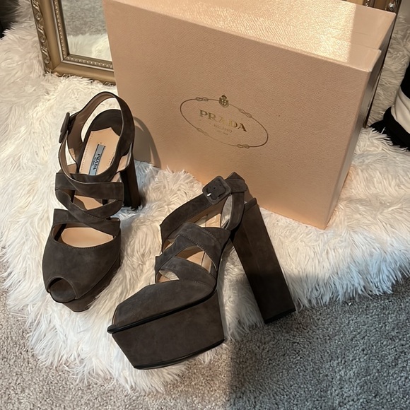 Prada gray suede chunky heels - Picture 9 of 9